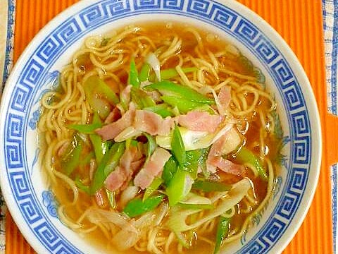 ネギとベーコンの生姜ラーメン♪